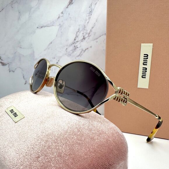 New MIU MIU Sunglasses - Picture 15 of 16